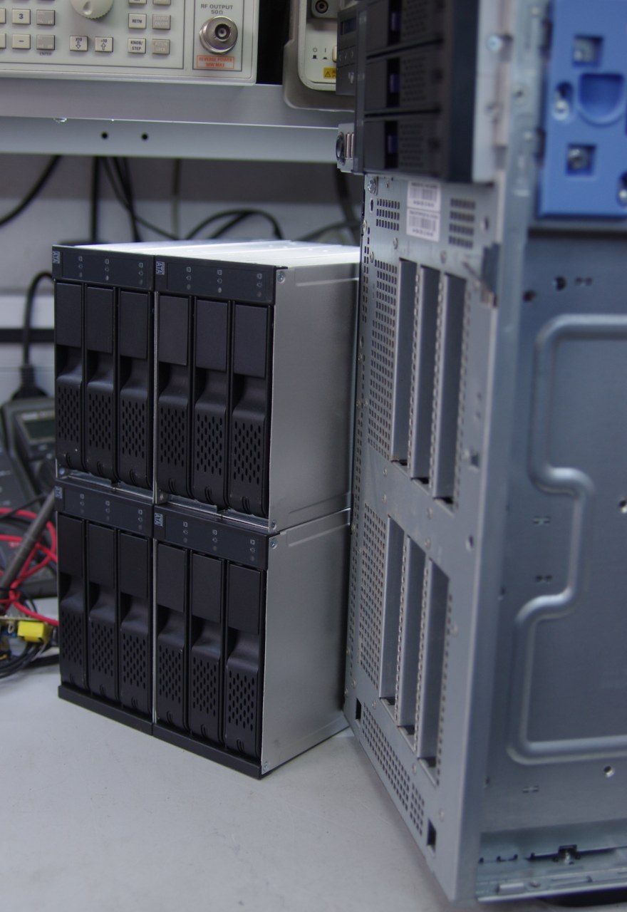../new_old_drive_cage.jpg