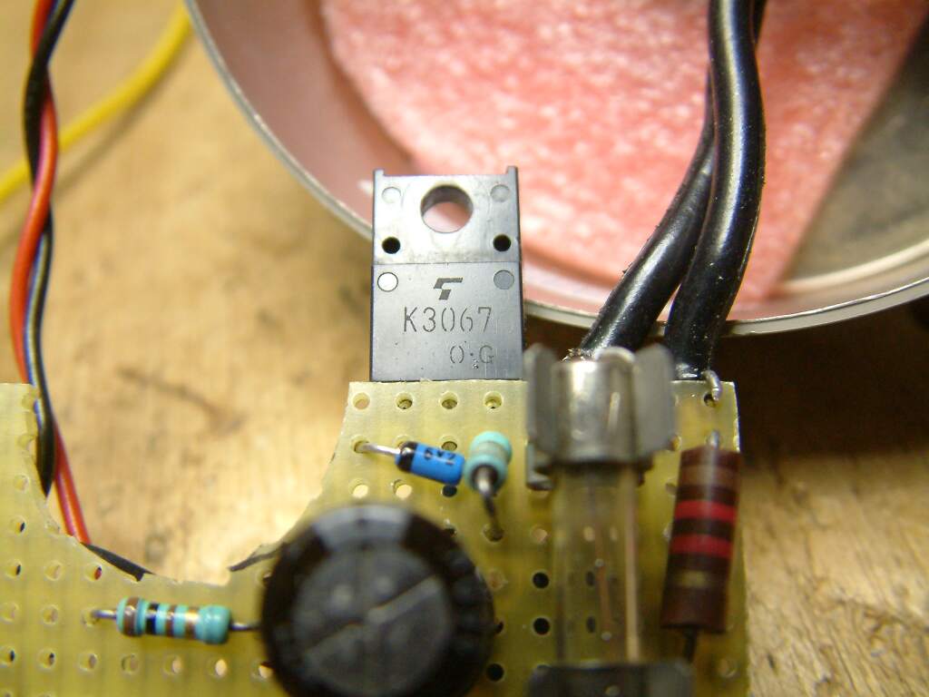 closeup_fet.jpg